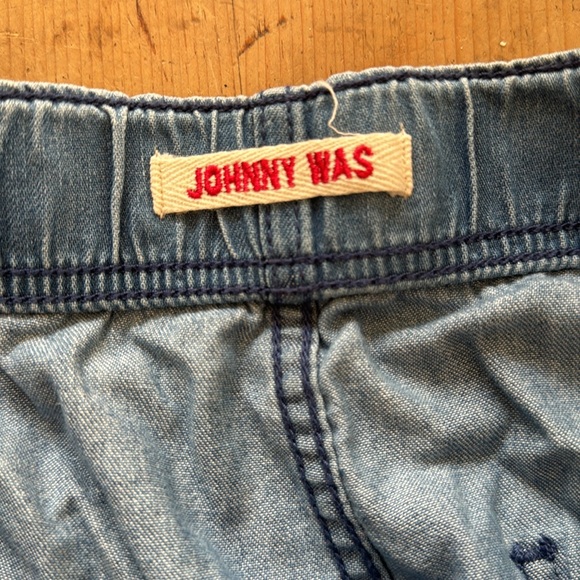 Johnny Was Lyonne Pull On Short Medium 30” EUC embroidered Jean shorts - Picture 7 of 13